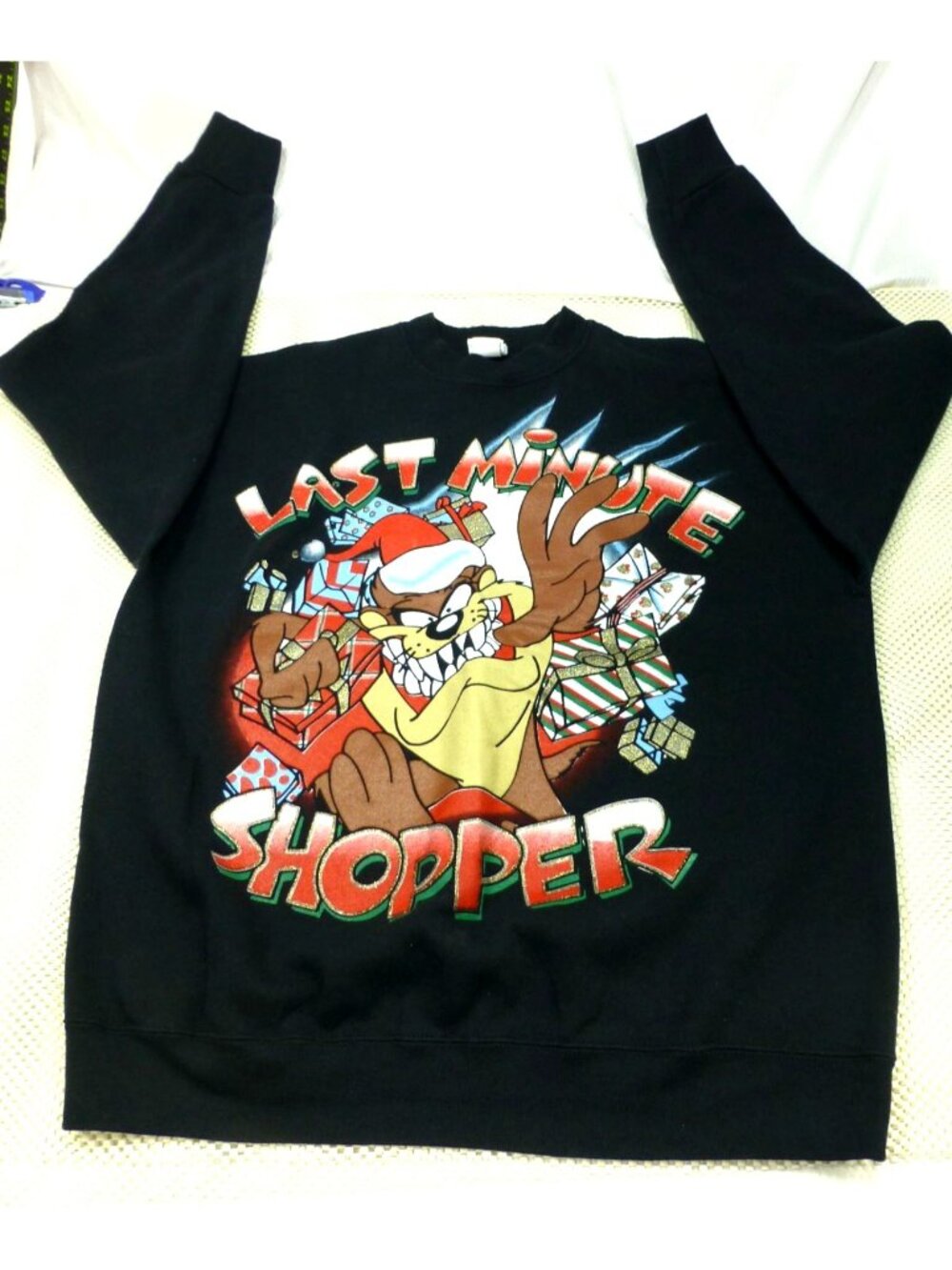 Vintage 1997 Looney Tunes Last Minute Shopper Sweatshirt Tazmanian Devil Black 1
